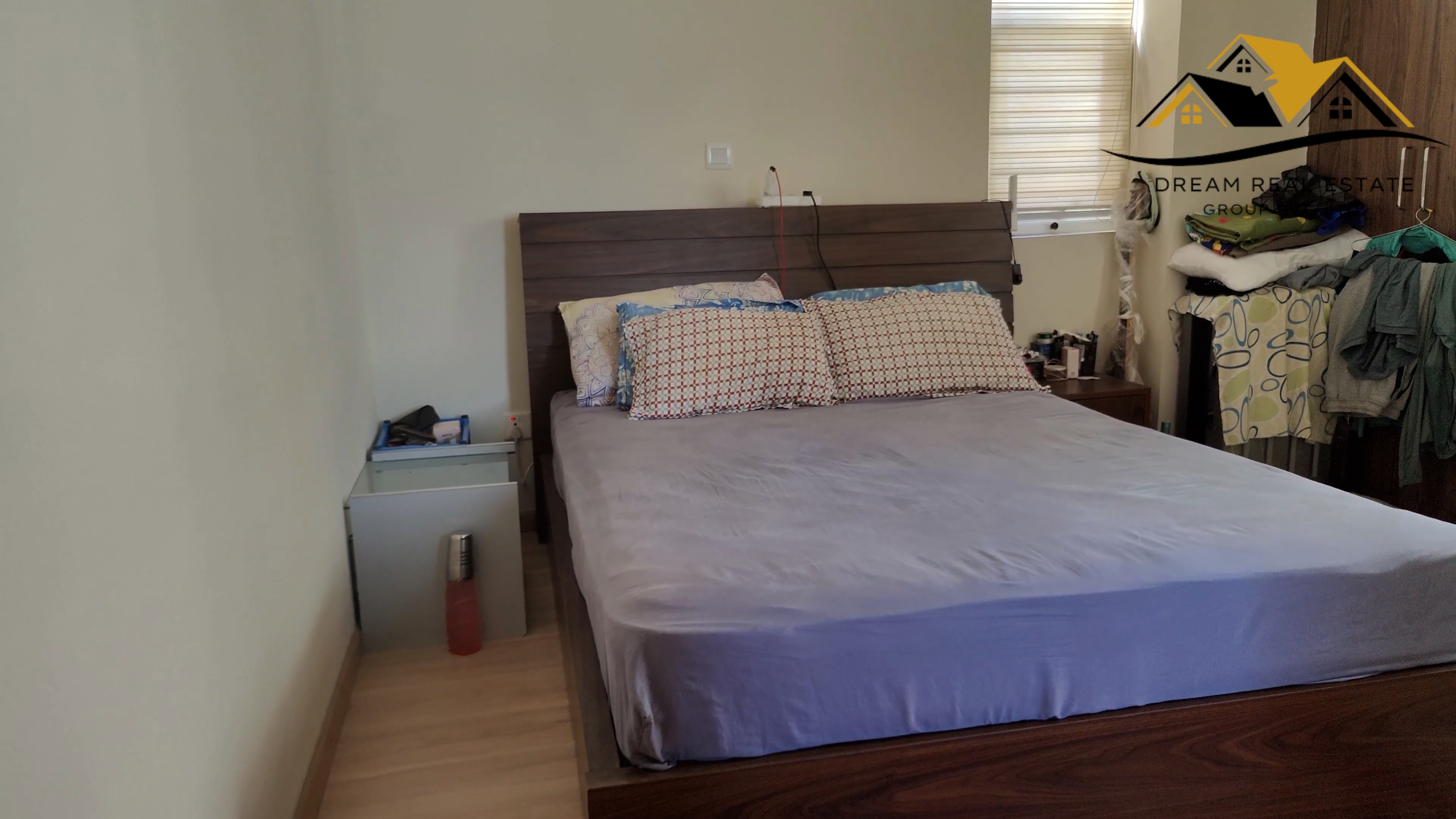 ss4 Downtown Apartment
